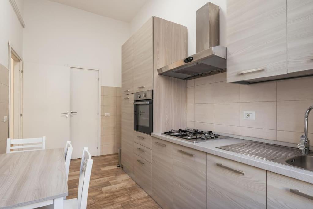 Wmr Apartment Near Vatican ローマ エクステリア 写真